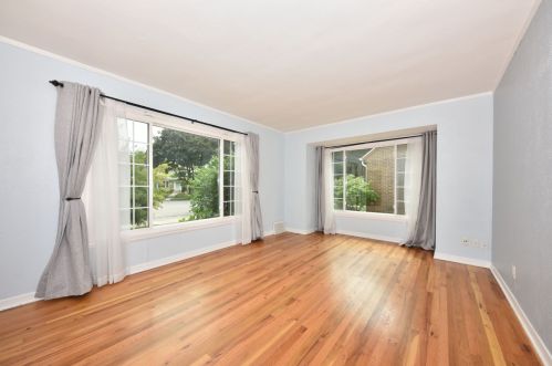 3477 89th St, Milwaukee, WI 53222-3650