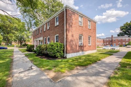 19 Colony Rd, West Springfield, MA 01089-4058