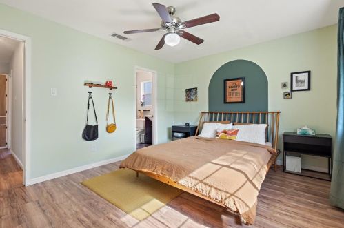 4802 Brassiewood Dr, Austin TX 78744-5107 exterior