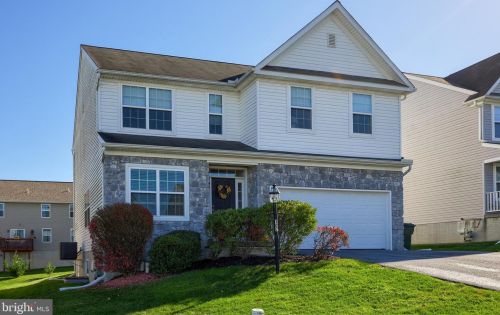 707 Bridle Wreath Ln, Lancaster, PA 17601-1232