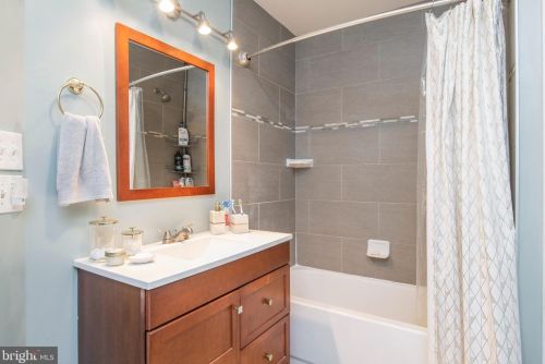 337 Leverington Ave, Philadelphia PA  19128-4738 exterior