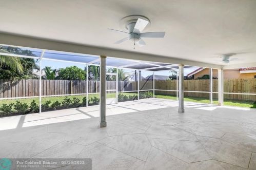 943 4th St, Boca Raton FL  33432-4201 exterior