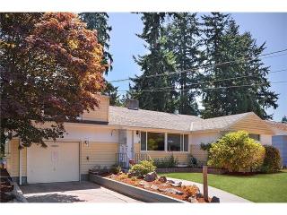 1633 190 St, Seattle WA  98155-2351 exterior