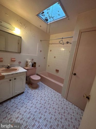 3750 Wheatsheaf Rd, Huntingdon Valley PA  19006-2810 exterior