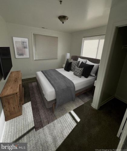 306 37th St, Washington DC  20019-3139 exterior