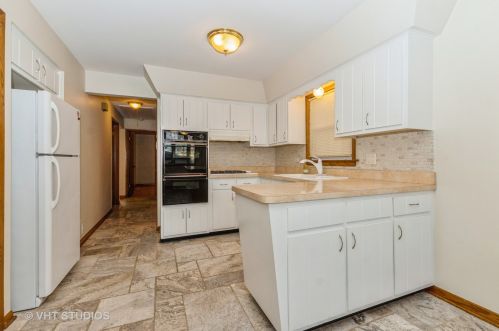 5411 Nottingham Ave, Chicago IL 60638-3109 exterior