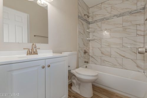 7055 Camino De Ln Tierra, Tucson AZ 85741-2416 exterior