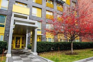 157 6th St, Cambridge MA  02142-1005 exterior