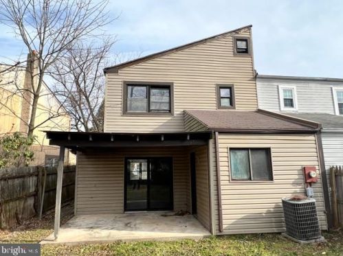 58 Pennington Ln, Quakertown, PA 18951-1022