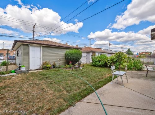 6058 63 Pl, Chicago IL 60638-4642 exterior