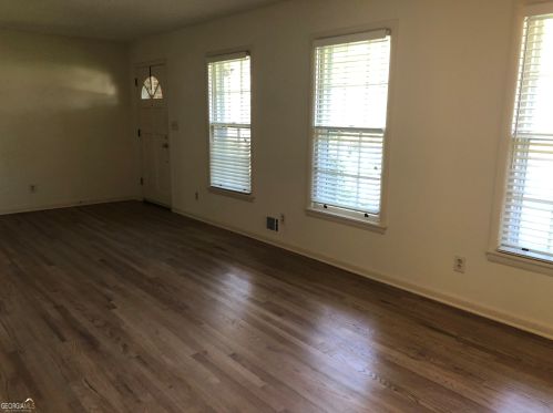 1602 Crestline Dr, Atlanta GA  30345-3887 exterior