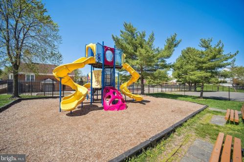 14909 Mckisson Ct, Silver Spring MD 20906-6160 exterior