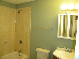 703 Kenwood Ave, Baltimore MD  21205-2630 exterior