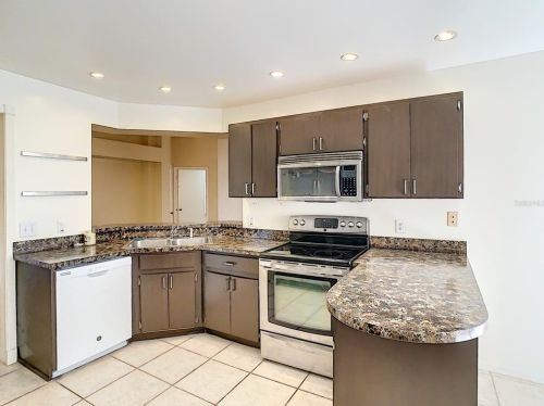 9745 Fox Hollow Rd, Tampa, FL 33647-1831