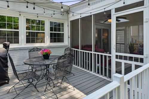 949 Cardova Dr, Atlanta GA 30324-4213 exterior