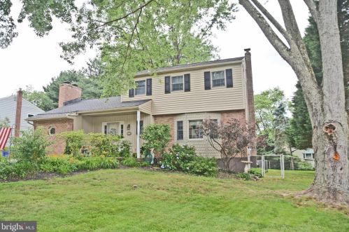 58 Hidden Valley Rd, Chester, PA 19014-2533