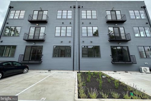 1240 Raum St, Washington DC 20002-2468 exterior