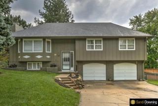 4813 Bernadette Ave, Omaha, NE 68157-2404