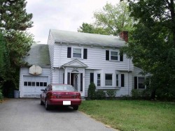 58 Oakland Ave, Newton, MA 02466-1728