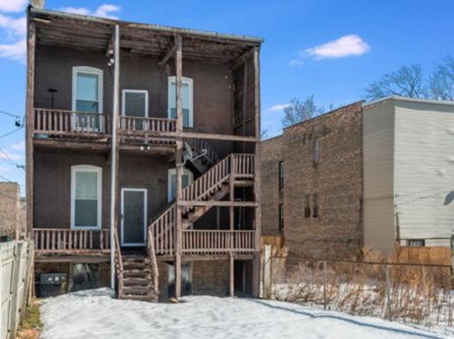1418 Spaulding Ave, Chicago IL 60651-2462 exterior