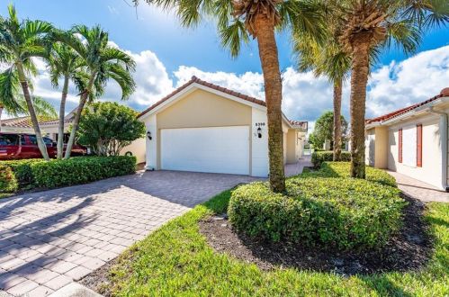 5398 Guadeloupe Way, Naples, FL 34119-9577