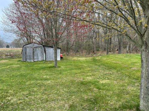 4502 Russell Rd, Meskegon, MI 49445-9511