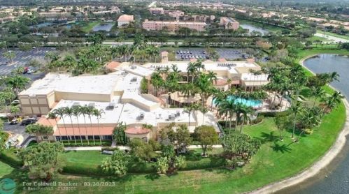 12610 Crystal Pointe Dr, Boynton Beach FL 33437-5638 exterior