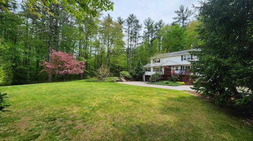 42 Hoit Rd, Concord NH  03301-1803 exterior