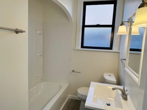 111 Kaplan Ave, Pittsburgh PA 15227-2306 exterior