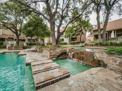 8600 Coppertowne Ln, Dallas TX  75243-8043 exterior