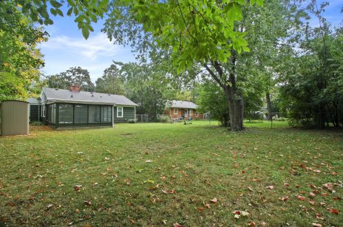 3725 63, Milwaukee WI 53220-1957 exterior