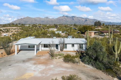 146 Genematas Dr, Tucson, AZ 85704-5212