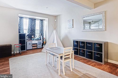 745 Blossom Dr, Hanover PA 17331-2077 exterior