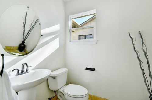 218 Fletcher St, Austin TX 78704-5031 exterior