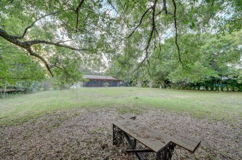 5406 Palmetto Dr, Fort Pierce FL 34982-7481 exterior