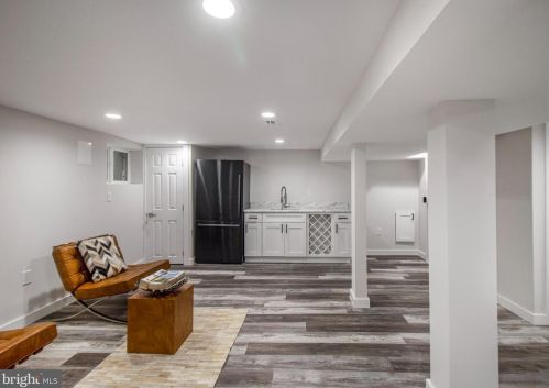 2911 17th St, Washington DC  20018-1825 exterior