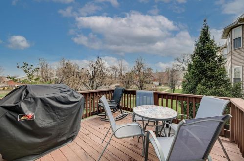 9416 Natalie Cir, Saint Louis MO 63132-3177 exterior