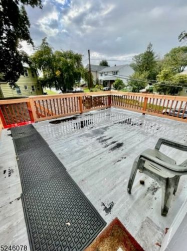 11 Dellwood Rd, Edison NJ  08820-3834 exterior