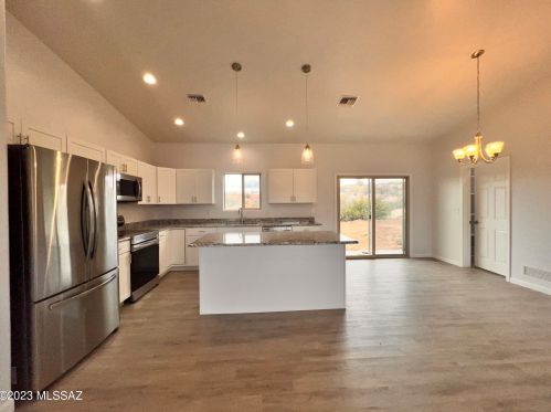 36696 Calle Diamante, Tucson AZ  85739-1323 exterior