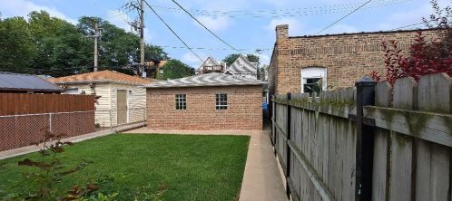 2953 Washtenaw Ave, Chicago IL  60618-7818 exterior