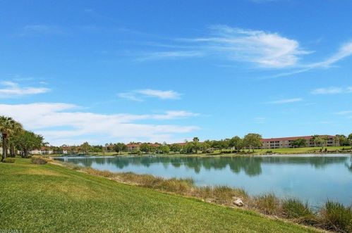 2840 Cypress Trace Cir, Naples FL 34119-8473 exterior