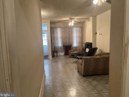 2837 Lawrence St, Philadelphia PA 19120-2803 exterior