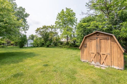 8632 Bottsford Ave, Milwaukee WI 53228-2838 exterior