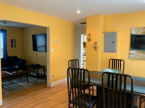 1000 8 Ave, Broadview IL 60153-1903 exterior