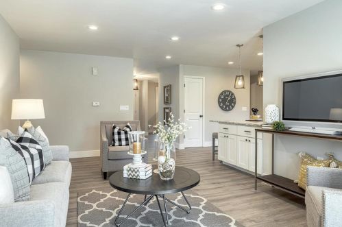 1810 Bookbinder Dr, Saint Louis MO 63146-4308 exterior