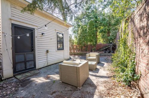 22 Cushing St, Providence RI 02906-2228 exterior