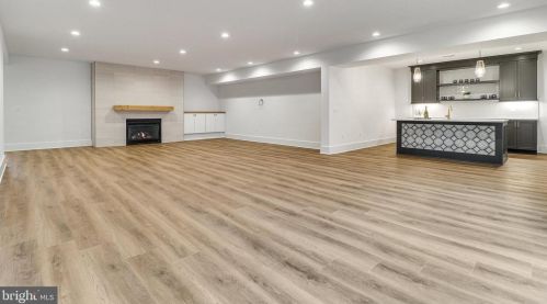 1113 Ingleside Ave, Mc Lean VA  22101-2131 exterior