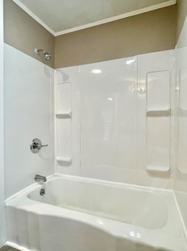 48 Pembroke Rd, Concord NH  03301-5642 exterior