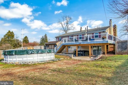 1243 Crestwood Dr, Pottstown PA 19464-2931 exterior