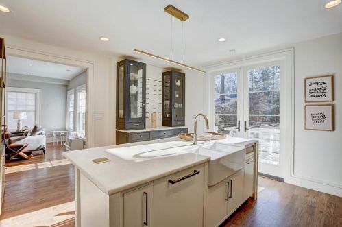 811 Charles Allen Dr, Atlanta GA  30308-1706 exterior